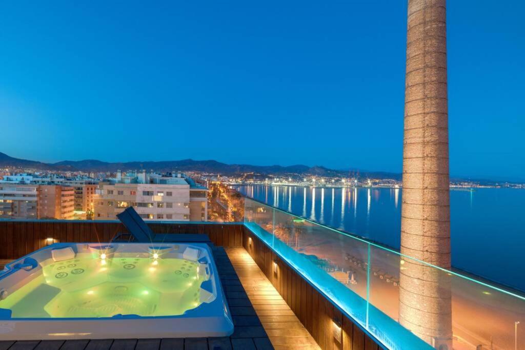 D&R Penthouse On The Beach Appartement Málaga Buitenkant foto