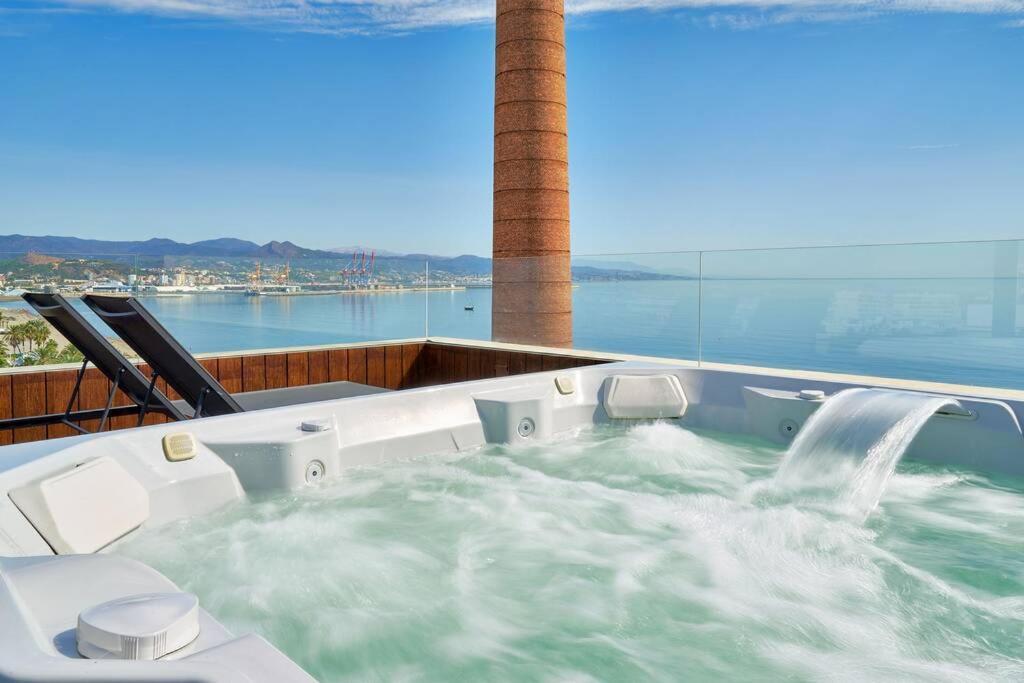 D&R Penthouse On The Beach Appartement Málaga Buitenkant foto